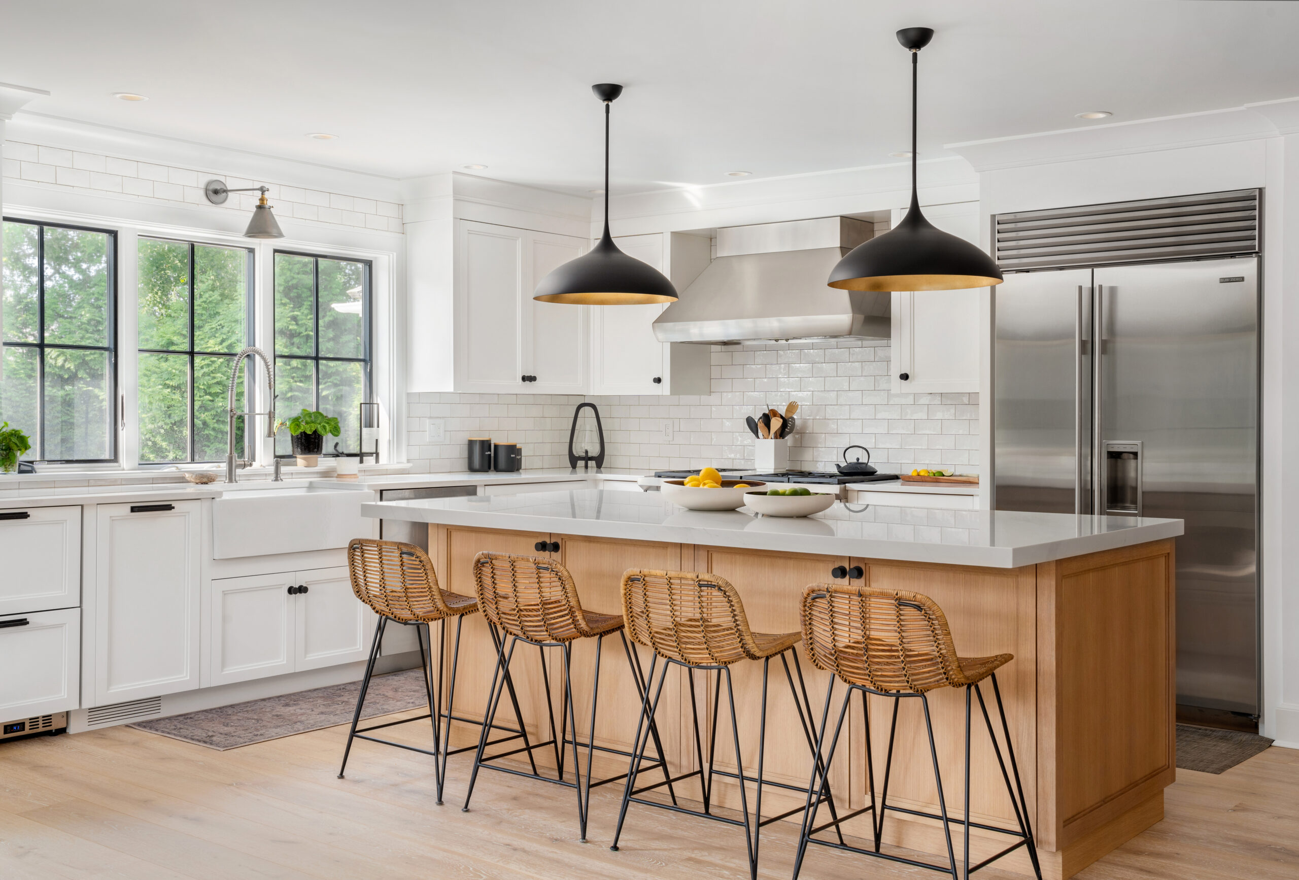 modern white kitchen in the hamptons